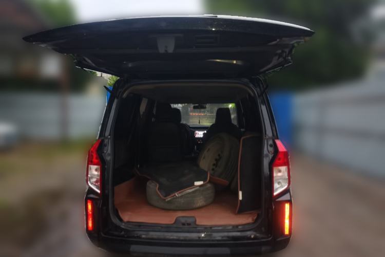 Used Wuling Hongguang PLUS 2019 1.5T Manual Standard Edition 5 Seats Trunk