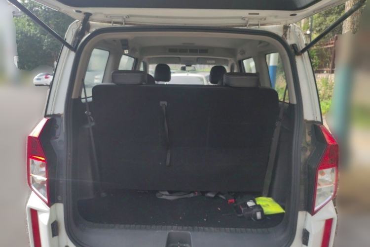 Used Wuling Hongguang PLUS 2019 1.5T Manual Luxury 7-Seater Trunk