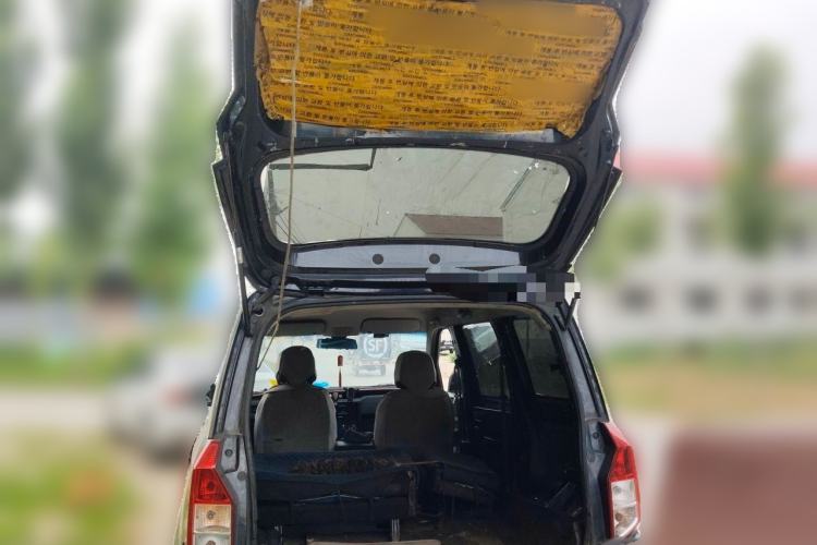 Used Wuling Hongguang PLUS 2019 1.5T Manual Standard Edition 5 Seats Trunk