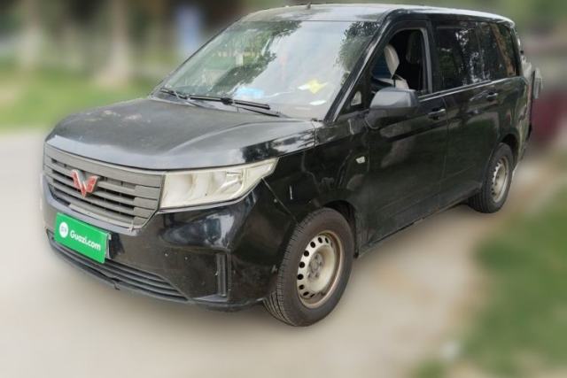 Used Wuling Hongguang PLUS 2019 1.5T Manual Standard Edition 5 Seats