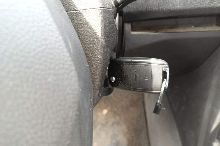 Used Wuling Hongguang PLUS 2019 1.5T Manual Standard Edition 5 Seats Vehicle Key
