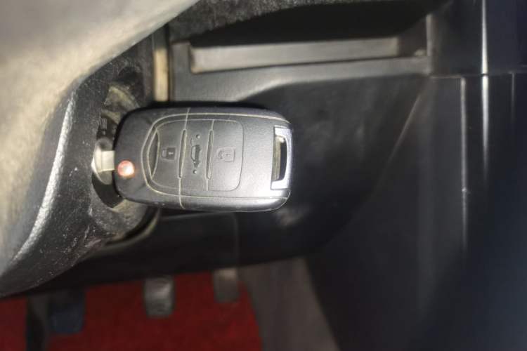 Used Wuling Hongguang PLUS 2019 1.5T Manual Standard Edition 5 Seats Vehicle Key