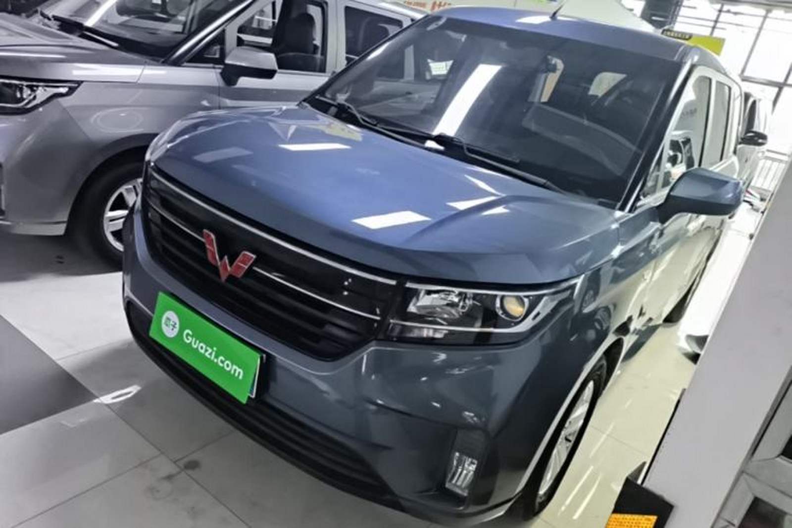 Фото Wuling с площадки