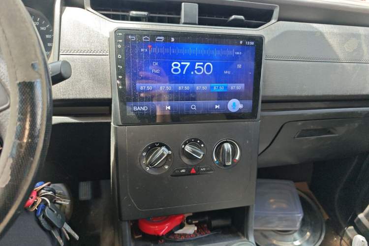 Used Wuling Hongguang PLUS 2019 1.5T Manual Standard Version 7 Seats Audio And AC Panel