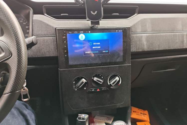 Used Wuling Hongguang PLUS 2019 1.5T Manual Standard Version 7 Seats Audio And AC Panel
