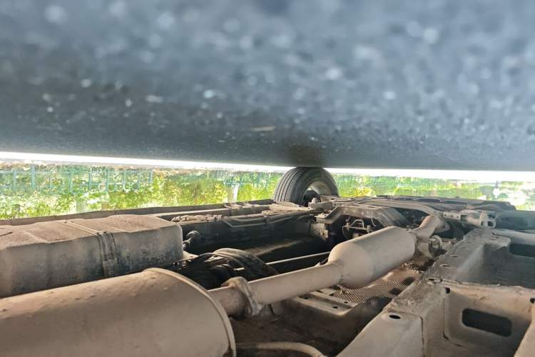 Used Wuling Hongguang PLUS 2019 1.5T Manual Luxury 7-Seater Chassis Rear Left