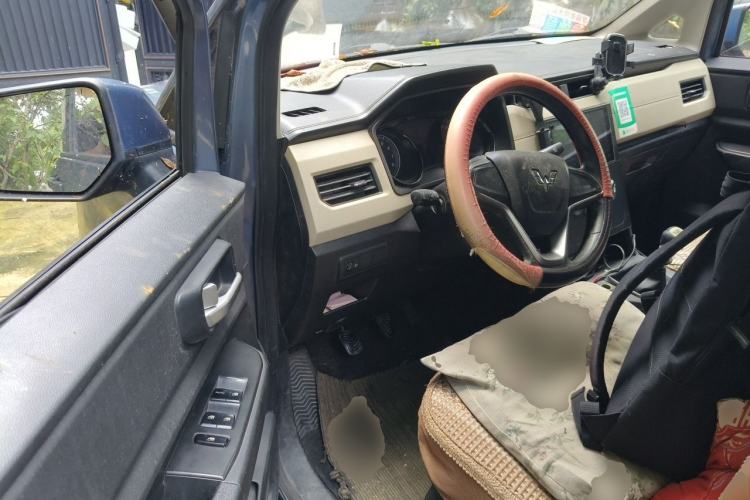 Used Wuling Hongguang PLUS 2019 1.5T Manual Comfort Version 7 Seats Driver Seat