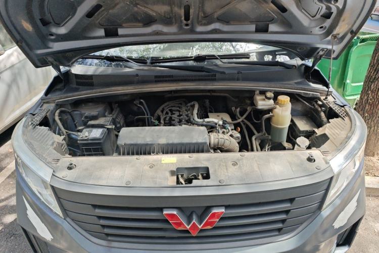 Used Wuling Hongguang PLUS 2019 1.5T Manual Standard Version 7 Seats Engine Bay
