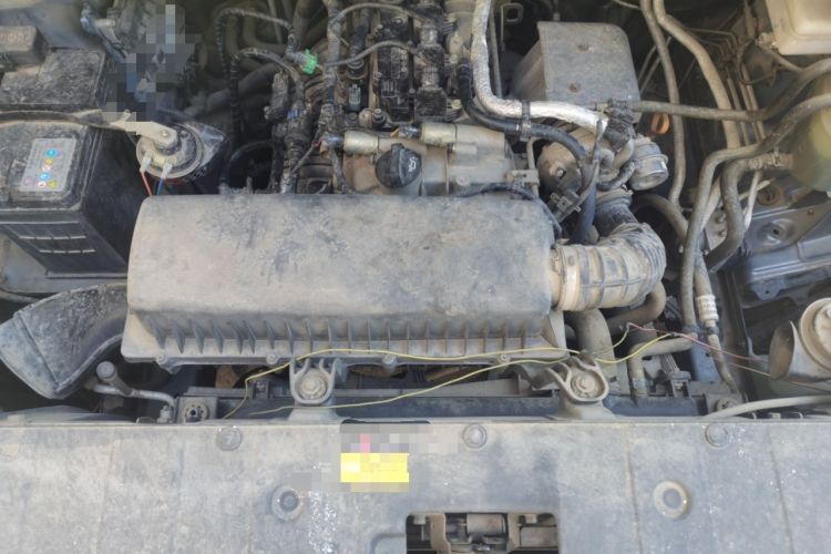 Used Wuling Hongguang PLUS 2019 1.5T Manual Standard Edition 5 Seats Engine Bay
