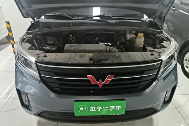 Used Wuling Hongguang PLUS 2019 1.5T Manual Luxury 7-Seater Engine Bay
