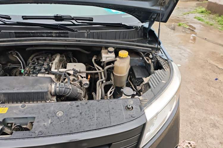 Used Wuling Hongguang PLUS 2019 1.5T Manual Standard Version 7 Seats Engine Bay Left