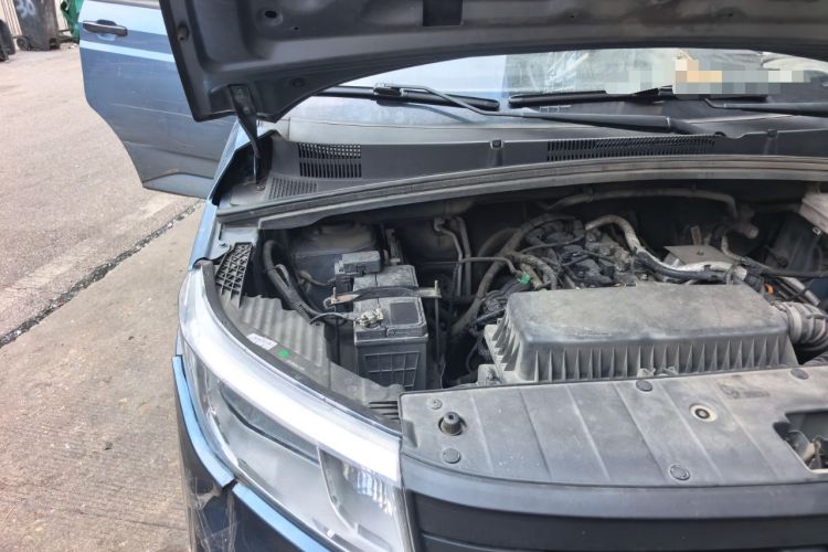 Used Wuling Hongguang PLUS 2019 1.5T Manual Standard Version 7 Seats Engine Bay Right