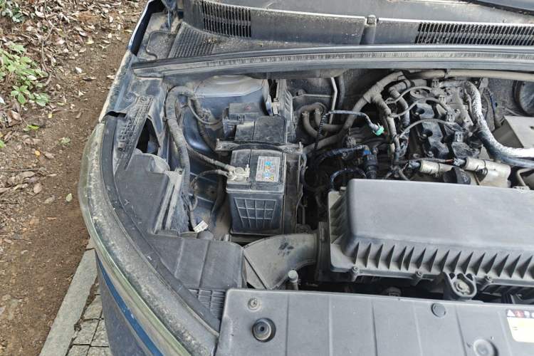 Used Wuling Hongguang PLUS 2019 1.5T Manual Luxury 7-Seater Engine Bay Right
