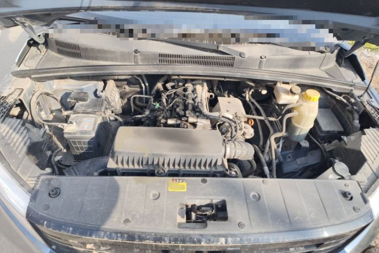 Used Wuling Hongguang PLUS 2019 1.5T Manual Comfort Version 7 Seats Engine Bay