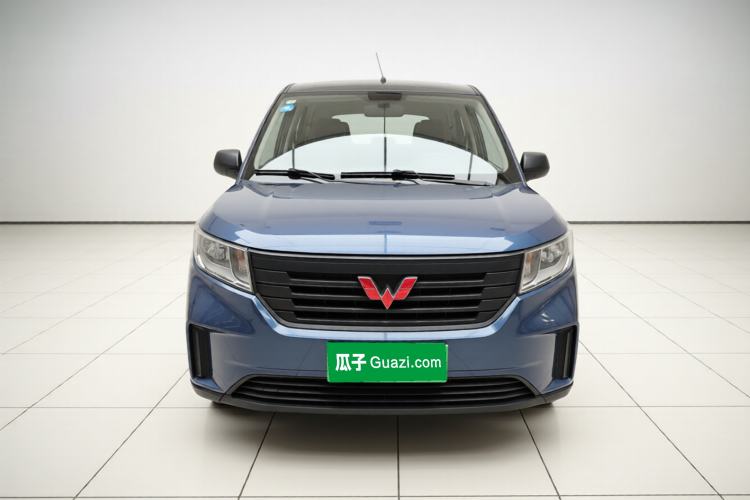 Used Wuling Hongguang PLUS 2019 1.5T Manual Standard Edition 5 Seats Exterior 1
