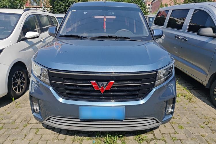 Used Wuling Hongguang PLUS 2019 1.5T Manual Luxury 7-Seater Exterior 1