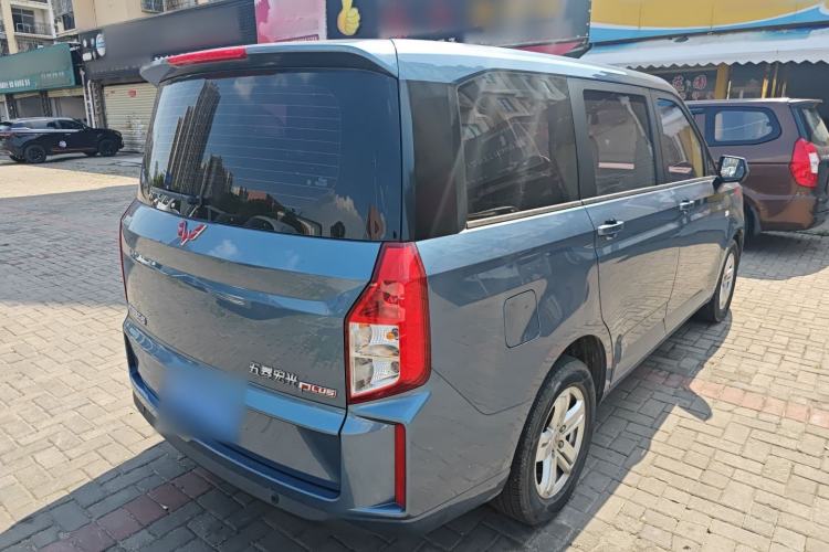 Used Wuling Hongguang PLUS 2019 1.5T Manual Luxury 7-Seater Exterior 3
