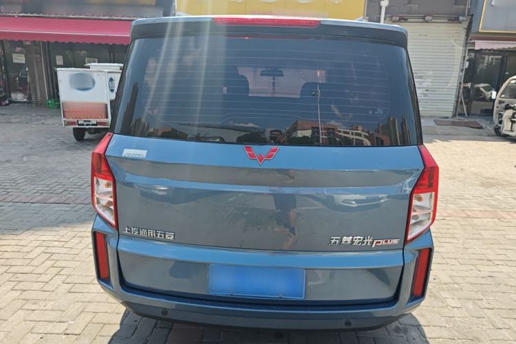 Used Wuling Hongguang PLUS 2019 1.5T Manual Luxury 7-Seater Exterior 4