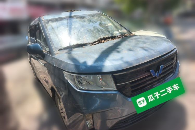 Used Wuling Hongguang PLUS 2019 1.5T Manual Comfort Version 7 Seats Front Right 45 Deg