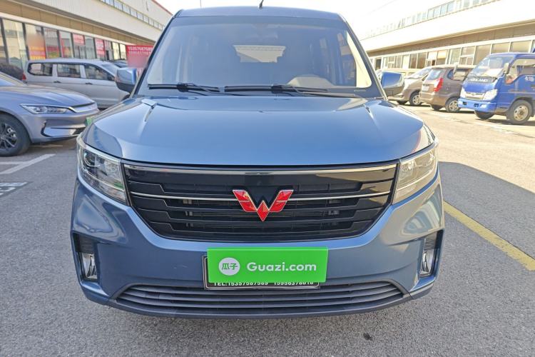 Used Wuling Hongguang PLUS 2019 1.5T Manual Luxury 7-Seater Front