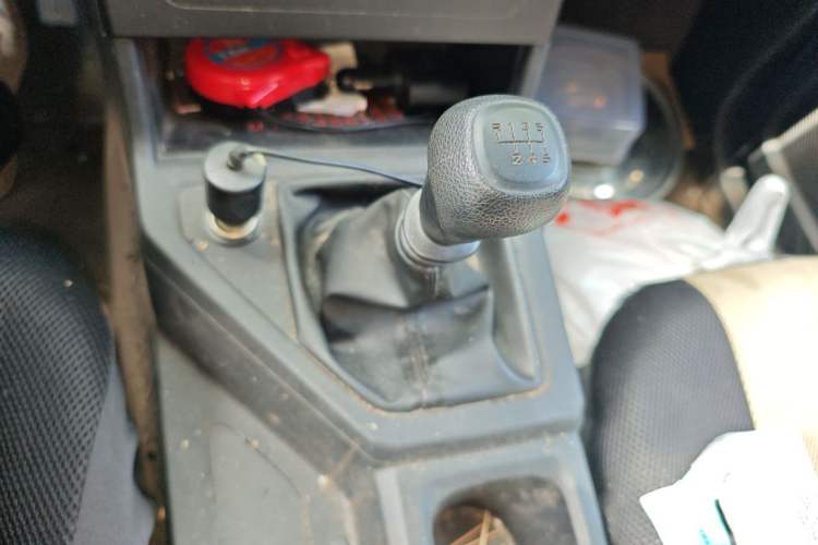 Used Wuling Hongguang PLUS 2019 1.5T Manual Standard Version 7 Seats Gear Lever