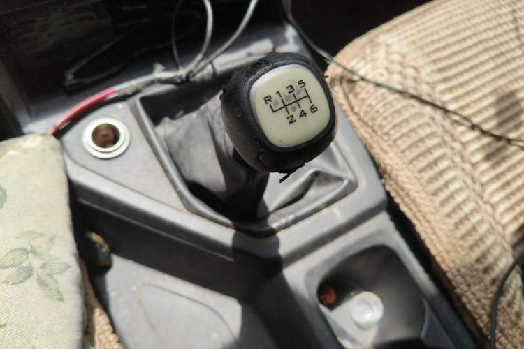 Used Wuling Hongguang PLUS 2019 1.5T Manual Comfort Version 7 Seats Gear Lever