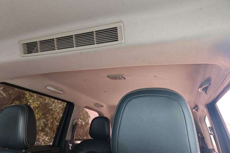 Used Wuling Hongguang PLUS 2019 1.5T Manual Luxury 7-Seater Headliner