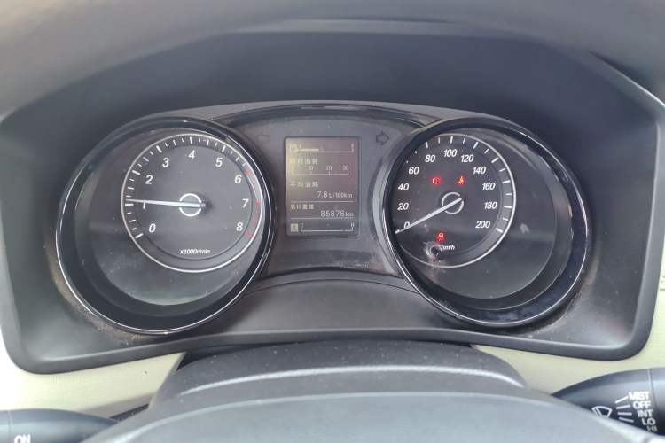Used Wuling Hongguang PLUS 2019 1.5T Manual Comfort Version 7 Seats Instrument Cluster