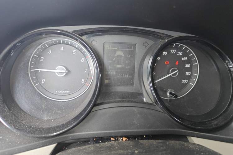 Used Wuling Hongguang PLUS 2019 1.5T Manual Luxury 7-Seater Instrument Cluster