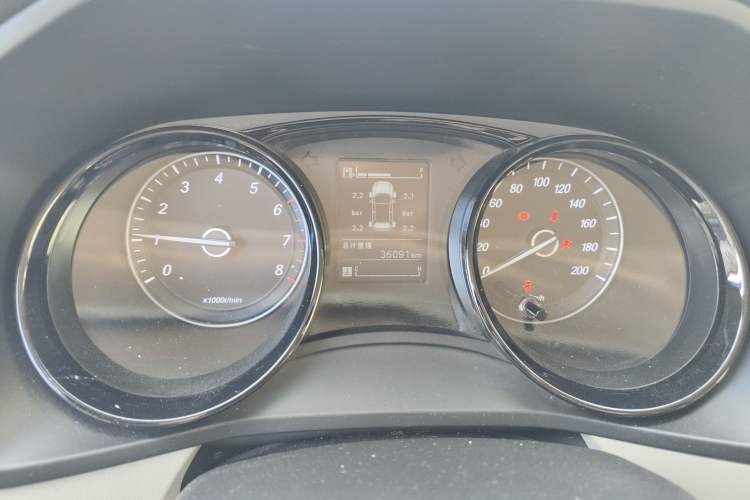 Used Wuling Hongguang PLUS 2019 1.5T Manual Comfort Version 7 Seats Instrument Cluster