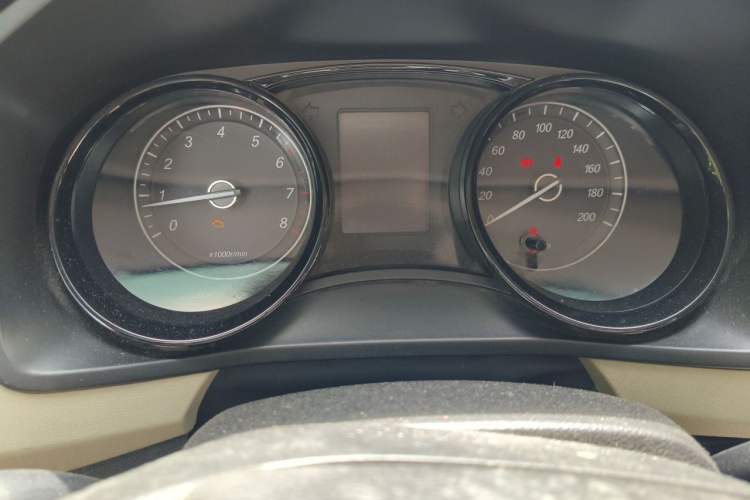 Used Wuling Hongguang PLUS 2019 1.5T Manual Comfort Version 7 Seats Instrument Cluster
