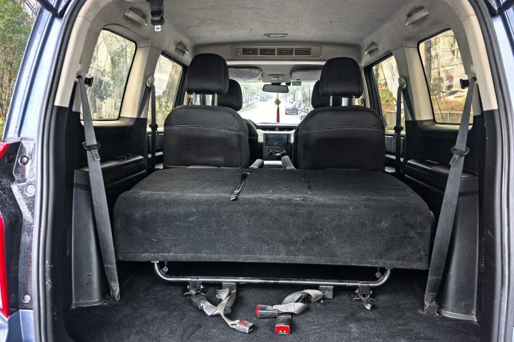 Used Wuling Hongguang PLUS 2019 1.5T Manual Comfort Version 7 Seats Interior 7