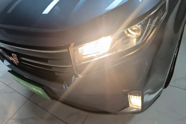 Used Wuling Hongguang PLUS 2019 1.5T Manual Luxury 7-Seater Left Front Headlight
