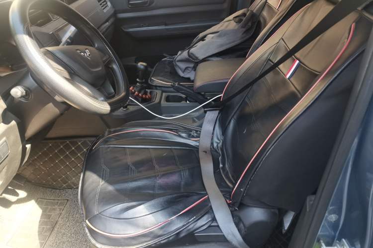 Used Wuling Hongguang PLUS 2019 1.5T Manual Standard Edition 5 Seats Left Front Seat