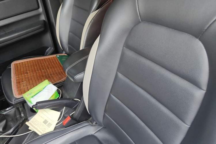 Used Wuling Hongguang PLUS 2019 1.5T Manual Luxury 7-Seater Left Front Seat
