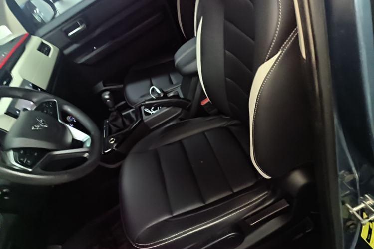 Used Wuling Hongguang PLUS 2019 1.5T Manual Luxury 7-Seater Left Front Seat