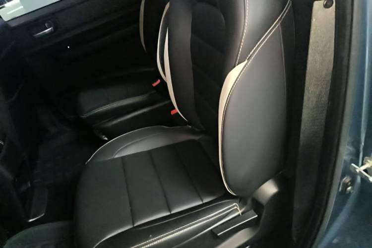 Used Wuling Hongguang PLUS 2019 1.5T Manual Luxury 7-Seater Left Rear Seat