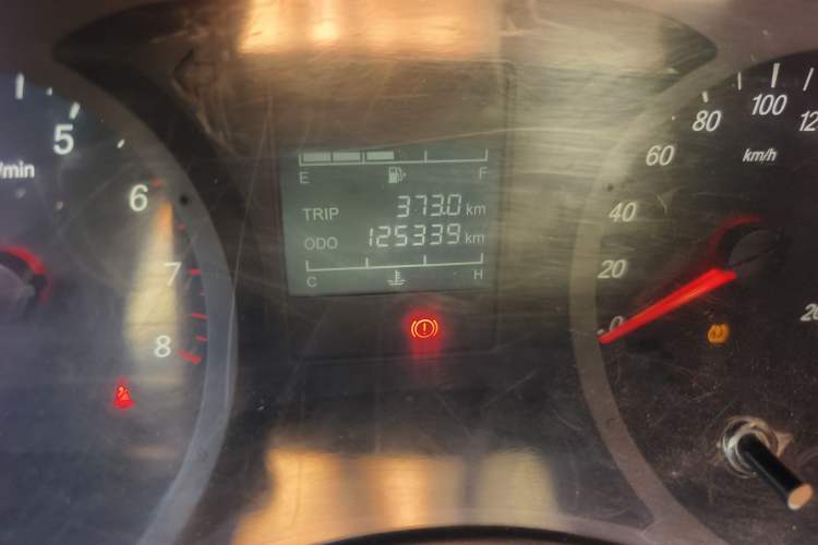 Used Wuling Hongguang PLUS 2019 1.5T Manual Standard Edition 5 Seats Odometer Close Up