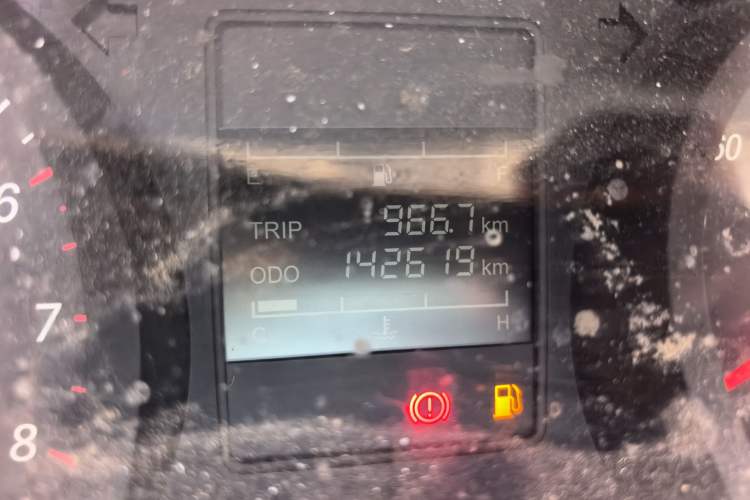 Used Wuling Hongguang PLUS 2019 1.5T Manual Standard Version 7 Seats Odometer Close Up