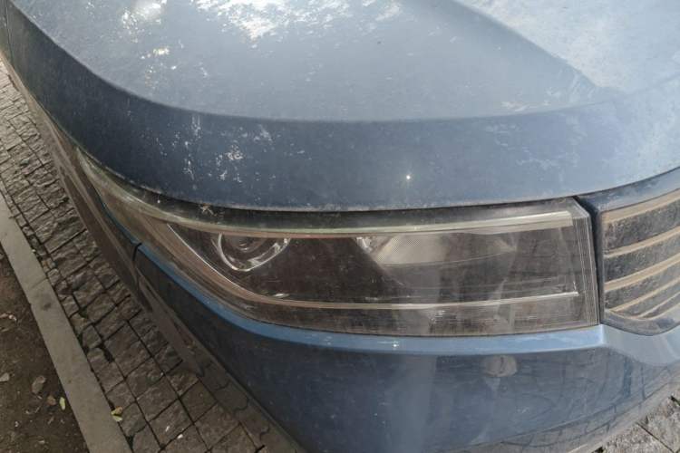 Used Wuling Hongguang PLUS 2019 1.5T Manual Luxury 7-Seater Right Front Headlight