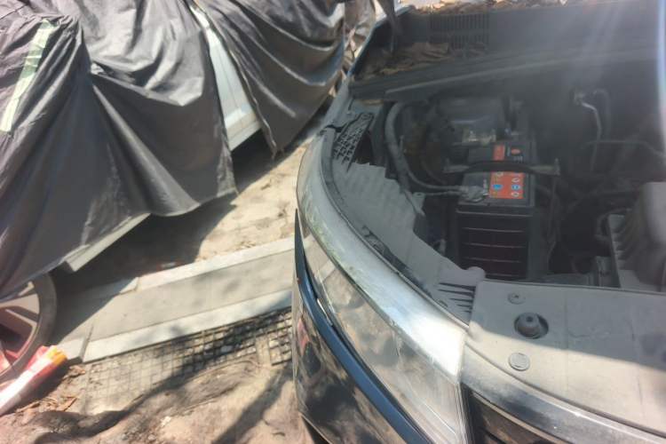 Used Wuling Hongguang PLUS 2019 1.5T Manual Comfort Version 7 Seats Right Front Headlight