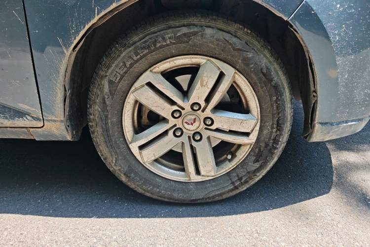 Used Wuling Hongguang PLUS 2019 1.5T Manual Luxury 7-Seater Right Front Wheel Hub