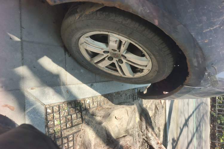 Used Wuling Hongguang PLUS 2019 1.5T Manual Comfort Version 7 Seats Right Front Wheel Hub