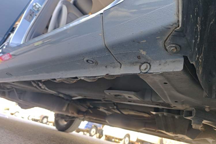 Used Wuling Hongguang PLUS 2019 1.5T Manual Luxury 7-Seater Right Side Sill
