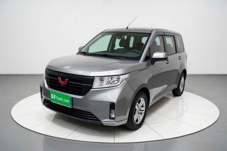 Wuling Hongguang PLUS 2019