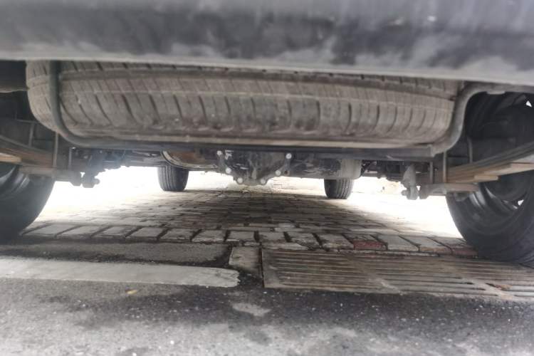 Used Wuling Hongguang PLUS 2019 1.5T Manual Standard Edition 5 Seats Chassis Rear
