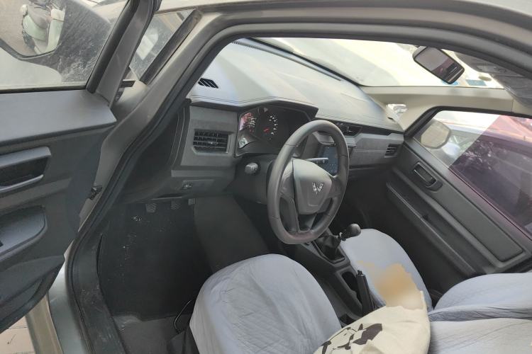 Used Wuling Hongguang PLUS 2019 1.5T Manual Standard Edition 5 Seats Driver Seat