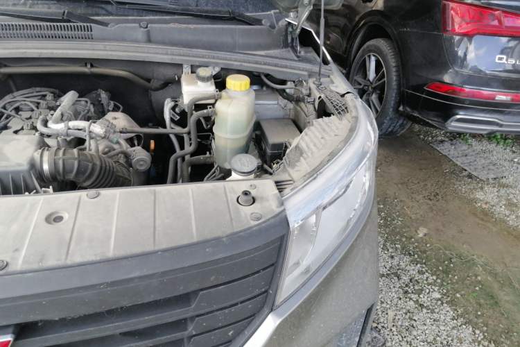Used Wuling Hongguang PLUS 2019 1.5T Manual Standard Edition 5 Seats Engine Bay Left