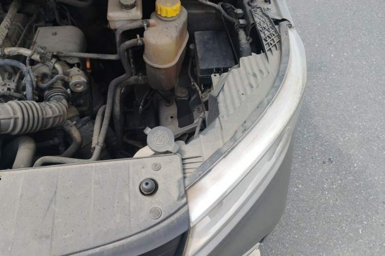 Used Wuling Hongguang PLUS 2019 1.5T Manual Standard Edition 5 Seats Engine Bay Left