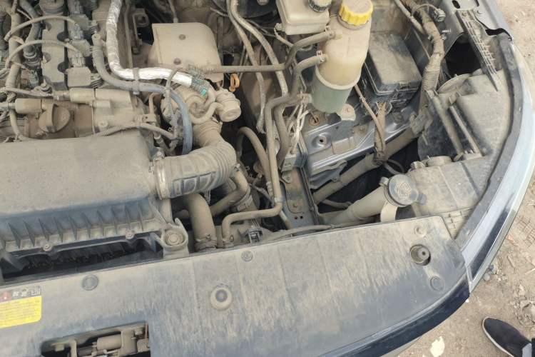 Used Wuling Hongguang PLUS 2019 1.5T Manual Luxury 7-Seater Engine Bay Left